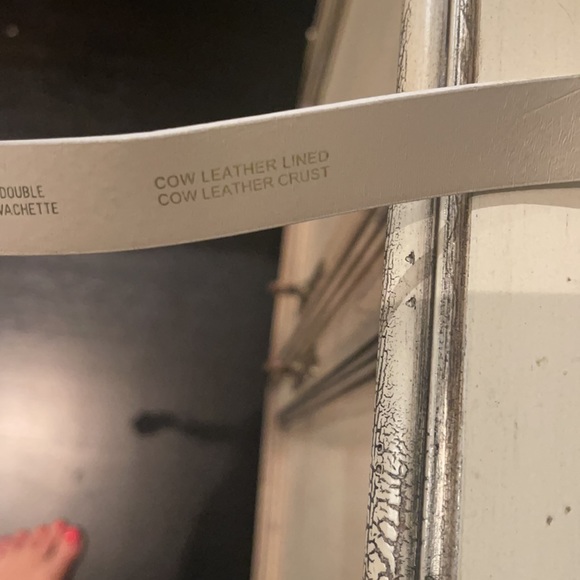 Sandro white leather belt.. 39 inches long! - Picture 6 of 6